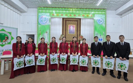 “AKYL GIŇIŞLIGI” ATLY INTELLEKTUAL BÄSLEŞIK GEÇIRILDI